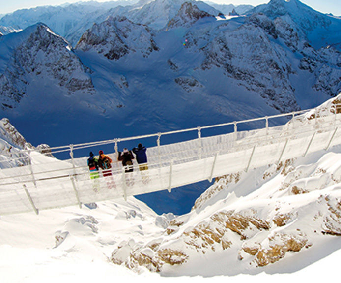 Engelberg suspension bridge in winter